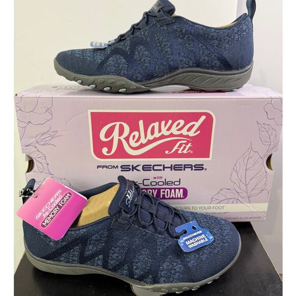 Skechers Vegan Navy Sneakers Relaxed Fit Size 5.5 New in Box - Picture 1 of 11